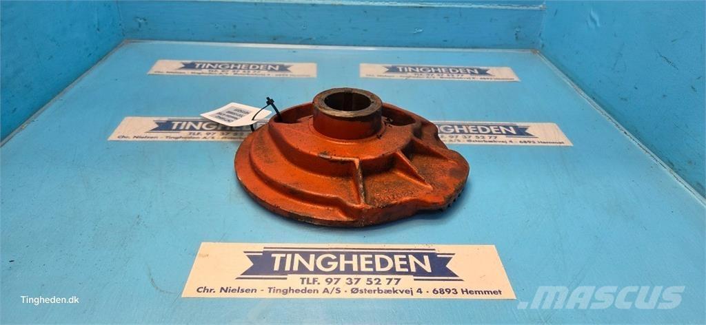 Hesston 4700 Sonstige Grünlandgeräte