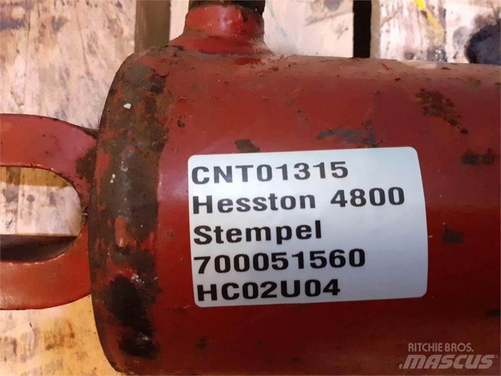 Hesston 4800 Ballenklammer