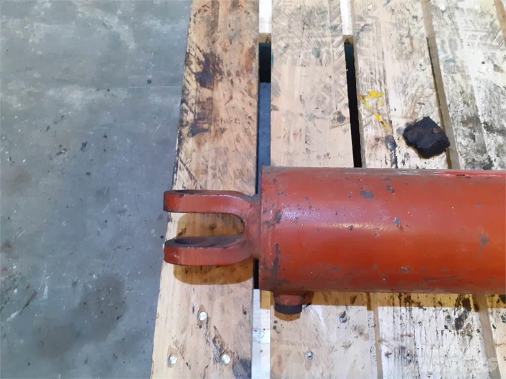 Hesston 4800 Ballenklammer