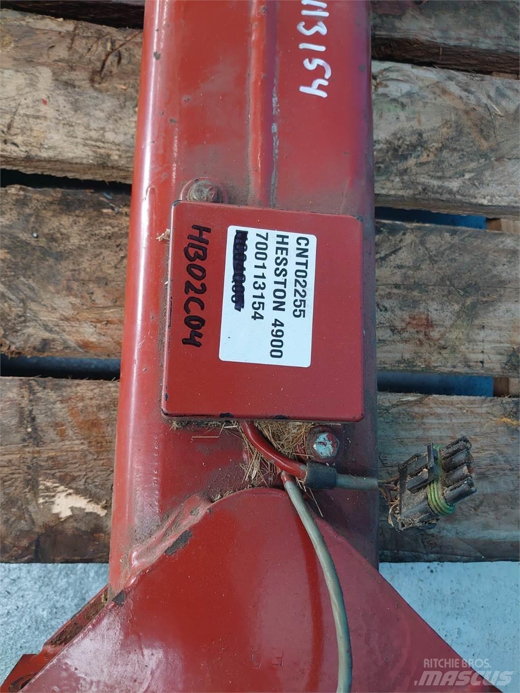 Hesston 4900 Sonstige Grünlandgeräte