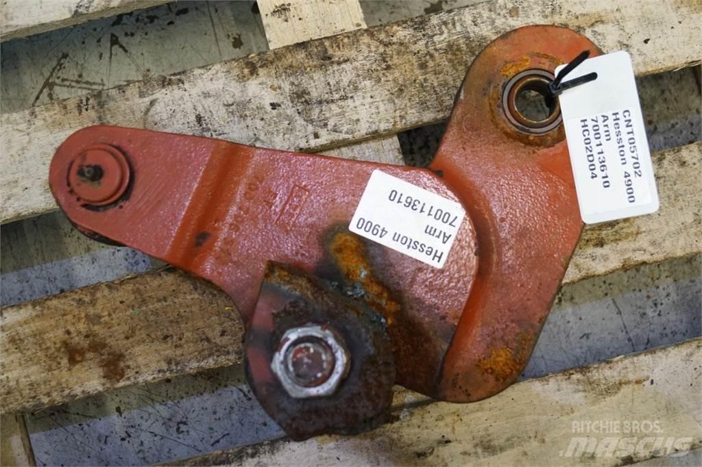 Hesston 4900 Ballenklammer