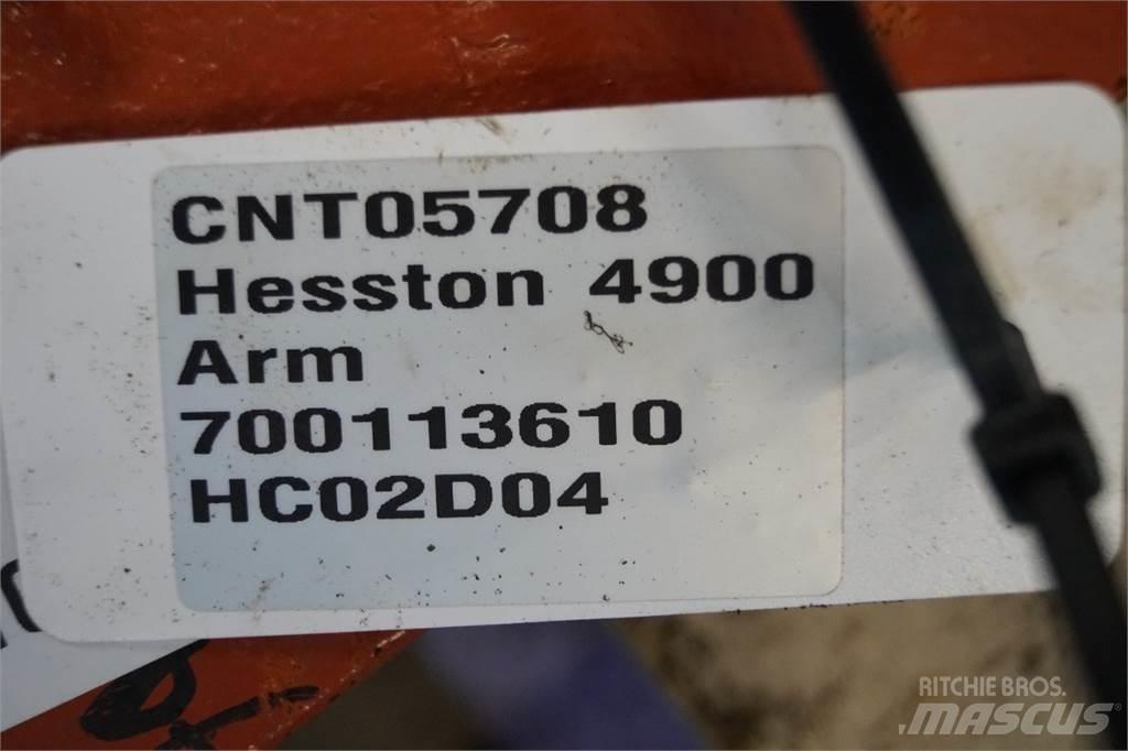 Hesston 4900 Ballenklammer