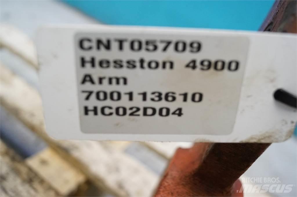 Hesston 4900 Ballenklammer