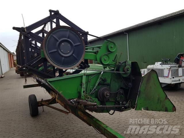 John Deere 16 Zubehör Mähdrescher