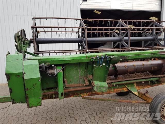 John Deere 16 Zubehör Mähdrescher