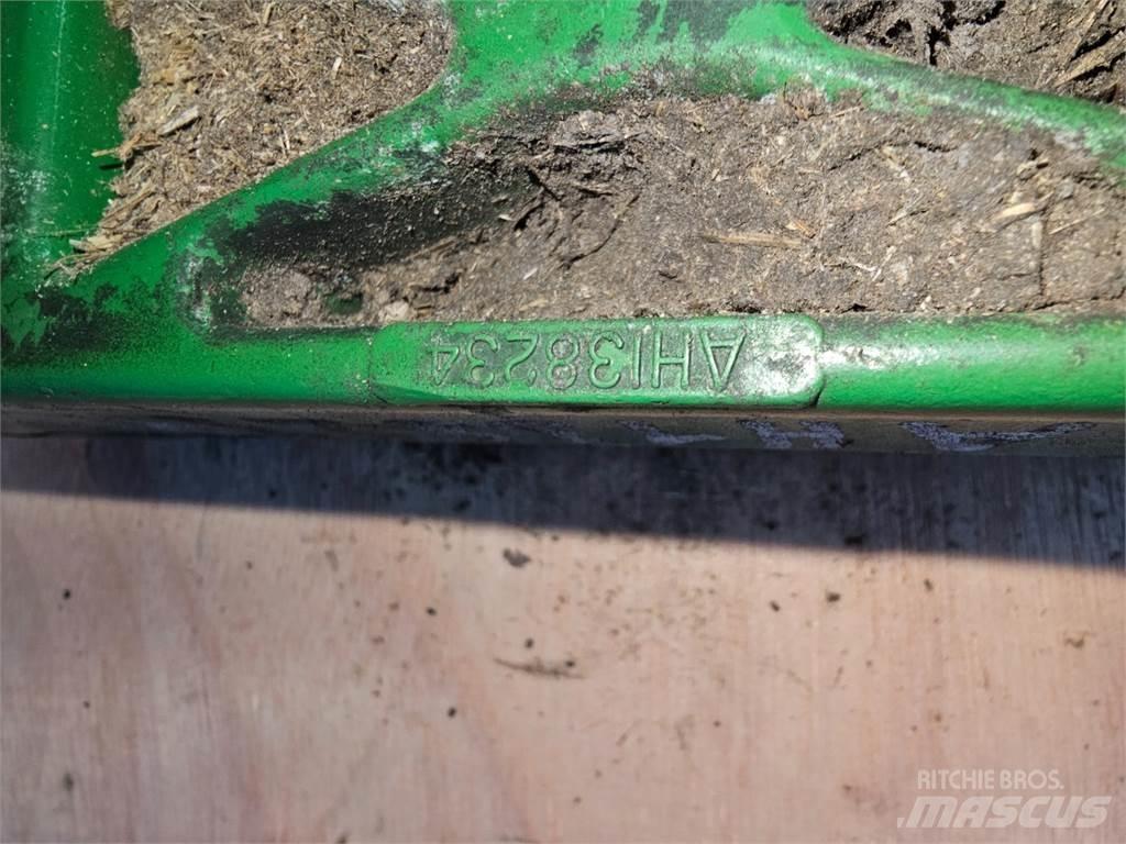 John Deere 2054 Sand- und Salzstreuer