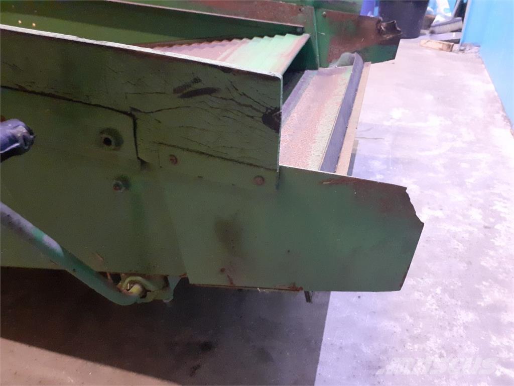 John Deere 955 Sand- und Salzstreuer
