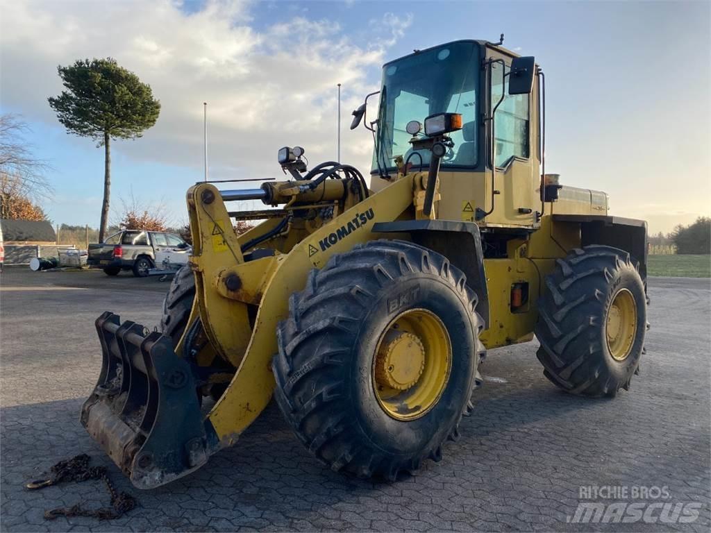 Komatsu WA270 Radlader