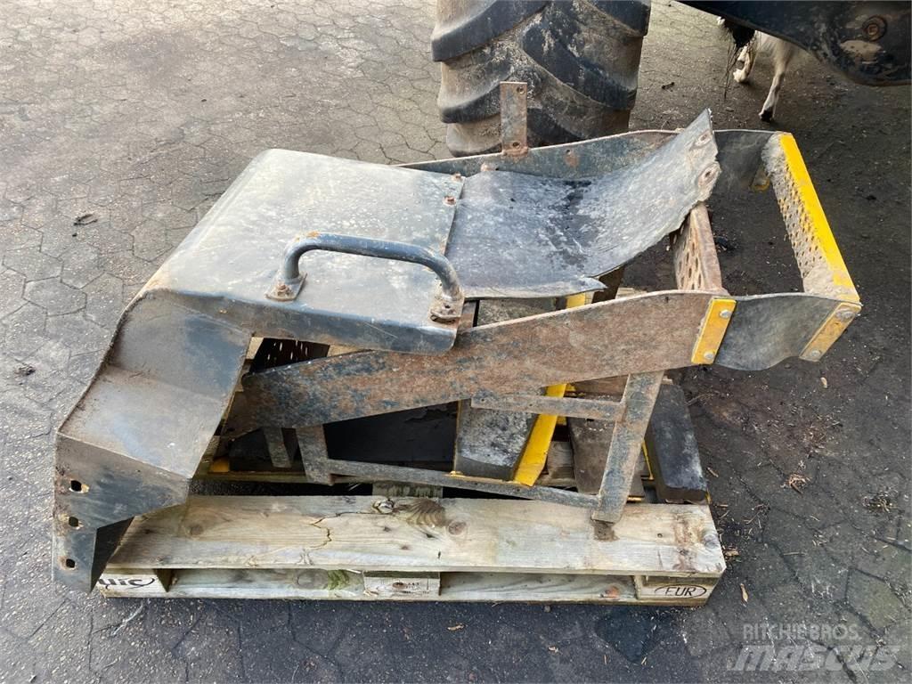 Komatsu WA270 Radlader