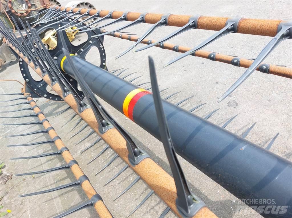 MacDon D60 Zubehör Mähdrescher