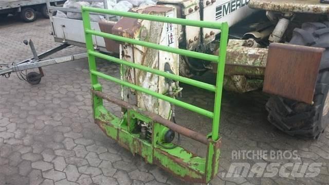 Merlo Bøjle Weitere Lade- und Grabgeräte