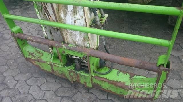 Merlo Bøjle Weitere Lade- und Grabgeräte