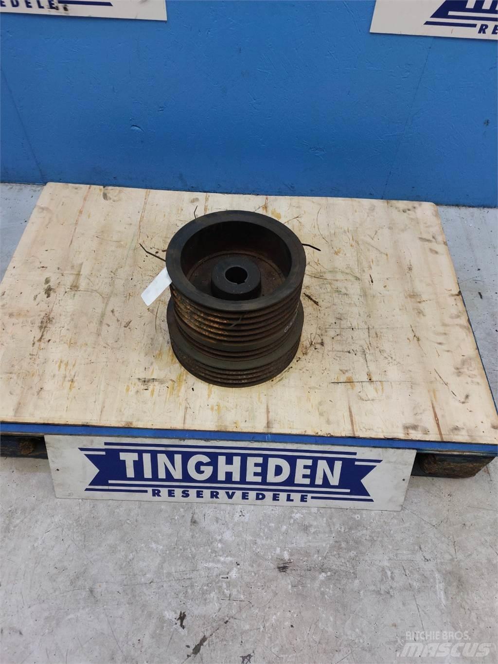 New Holland 8060 Sonstige Landmaschinen