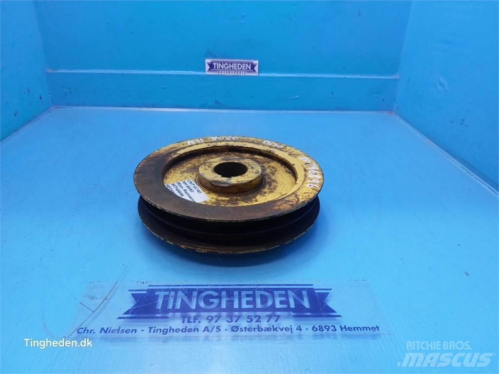 New Holland 8080 Sonstige Landmaschinen