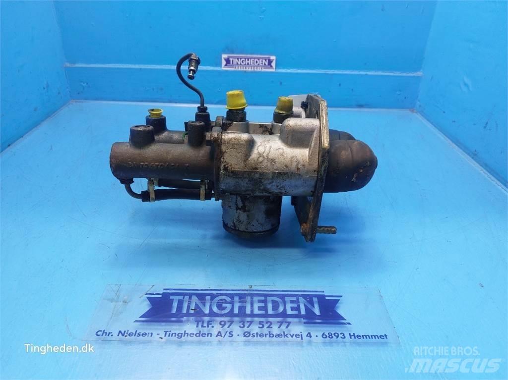 New Holland 8970 Hydraulik