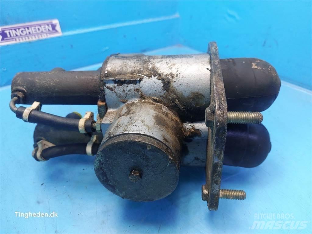 New Holland 8970 Hydraulik