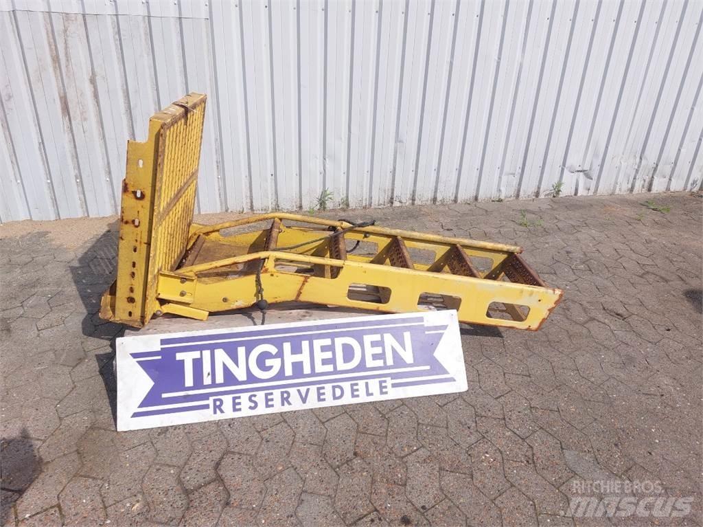 New Holland TF78 Kabinen