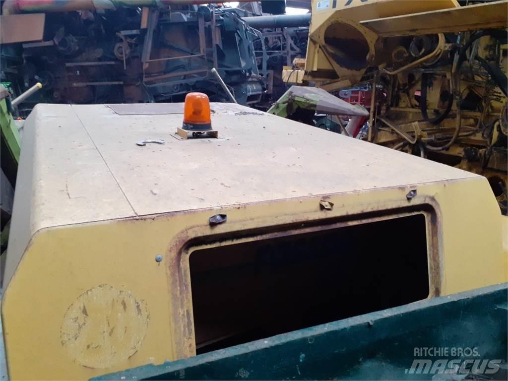 New Holland TX68 Sonstige Landmaschinen