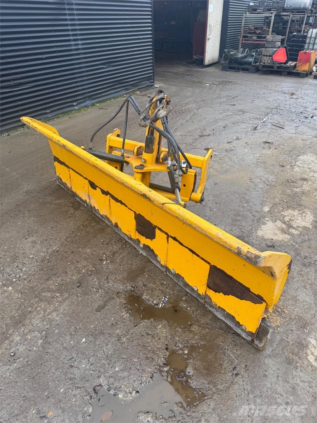 Snowline 2470 Schneeschilde und -pflüge