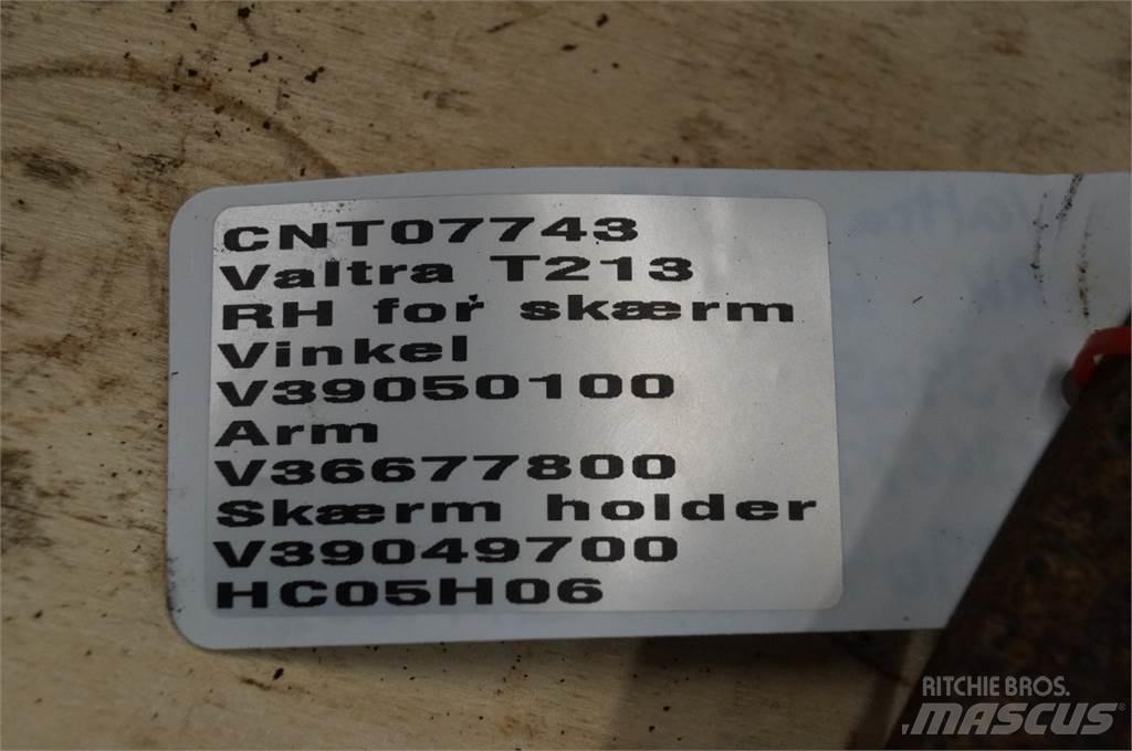 Valtra T213 Sonstiges Traktorzubehör