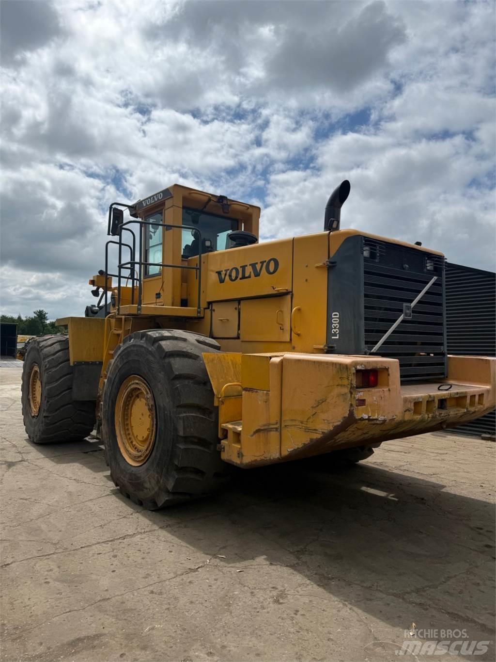 Volvo L330D Radlader