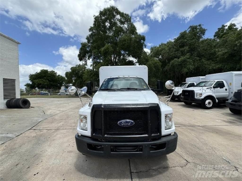 Ford F650 Getränkewagen