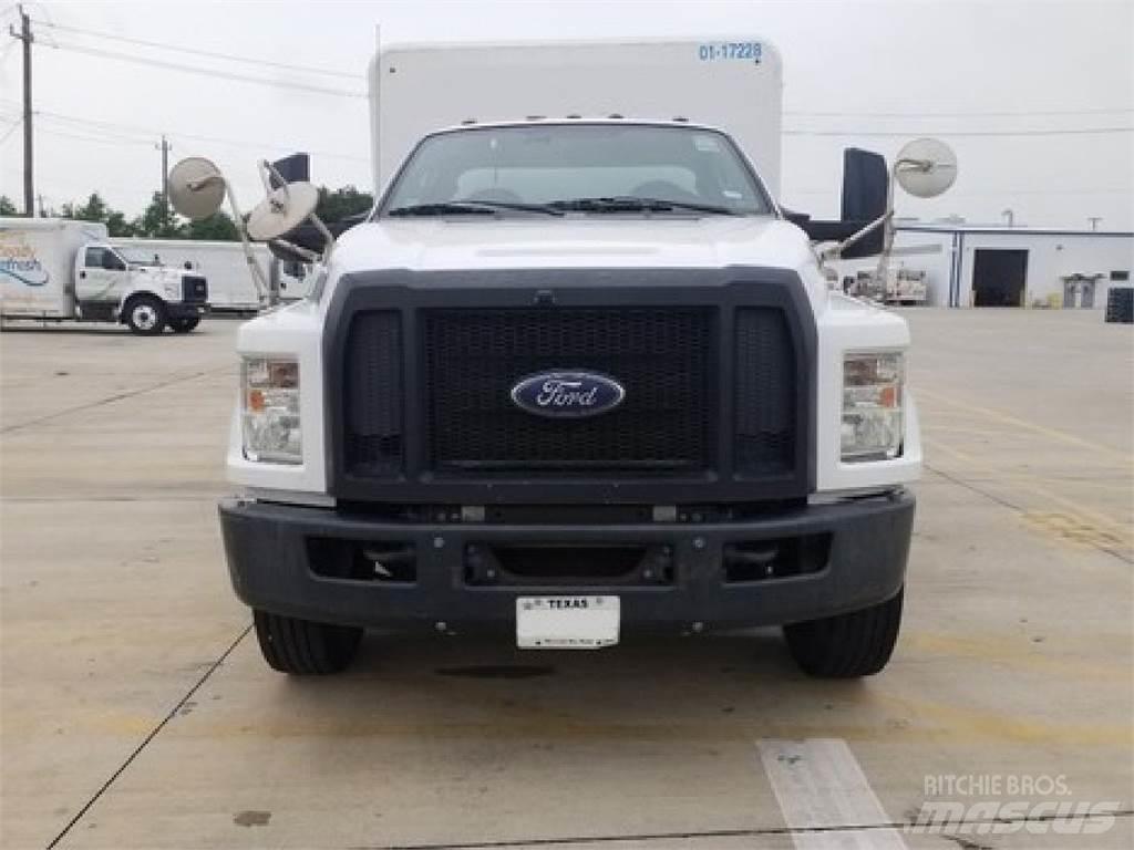 Ford F650 Getränkewagen
