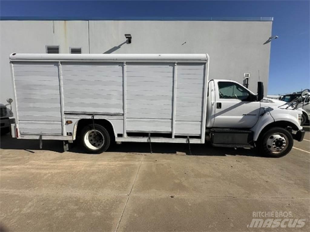 Ford F650 Getränkewagen