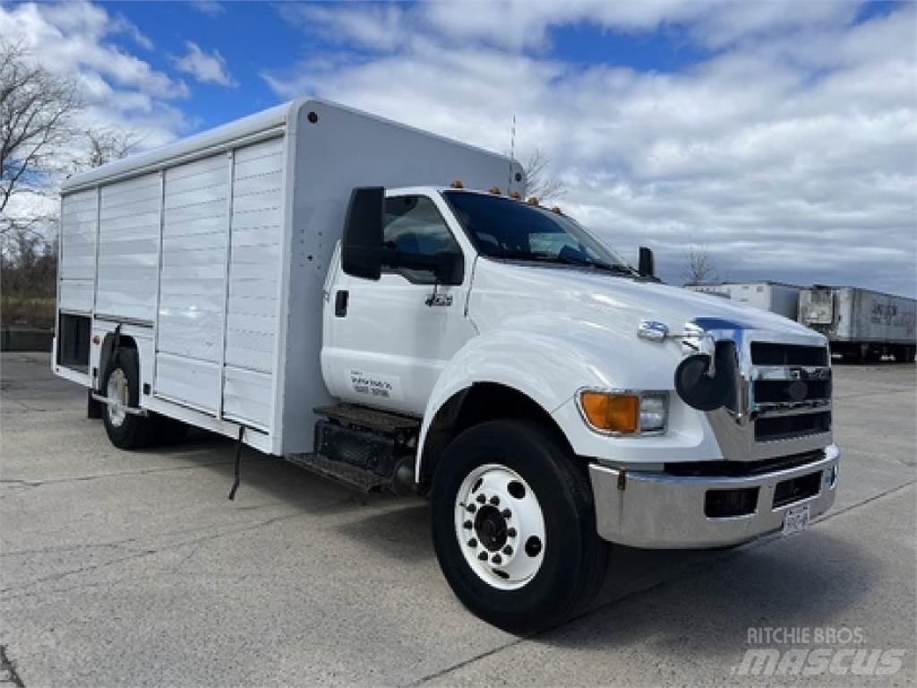 Ford F750 Getränkewagen