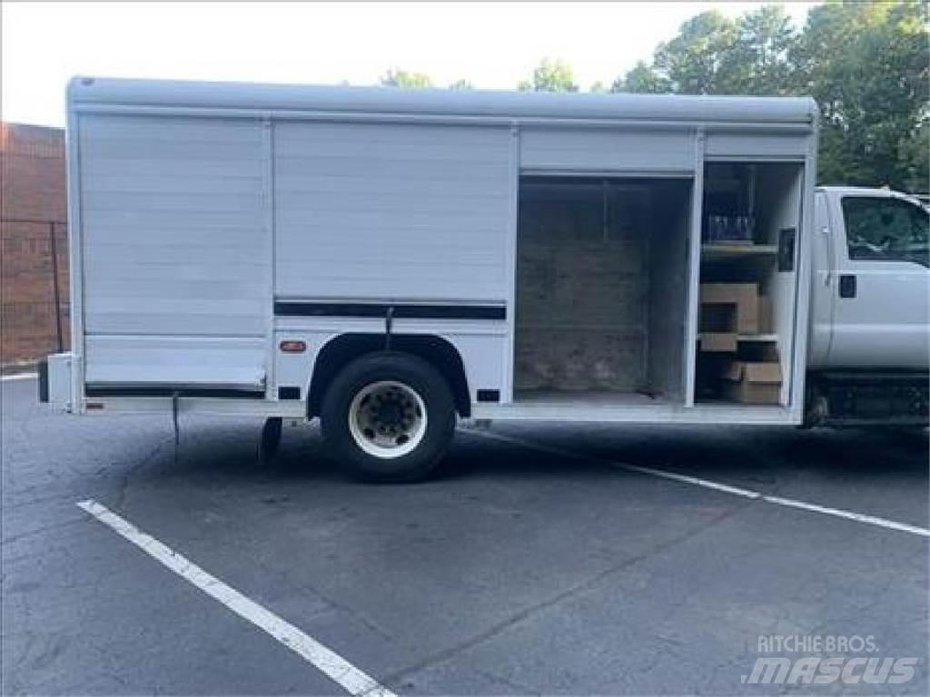 Ford F750 Getränkewagen