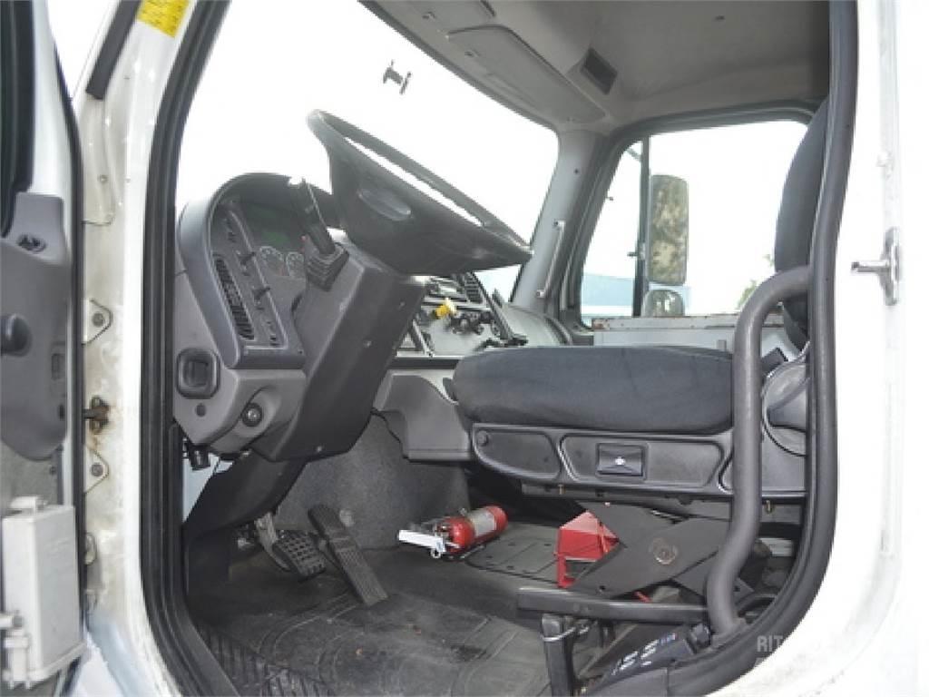 Freightliner M2 Getränkewagen