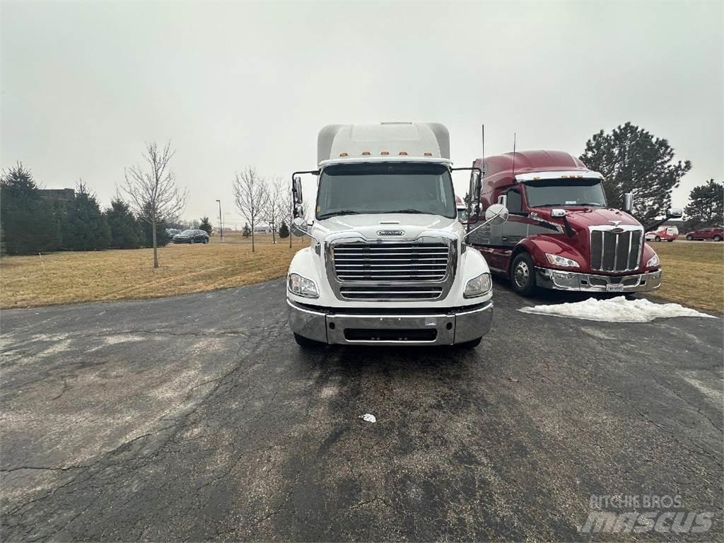 Freightliner M2 Kofferaufbau