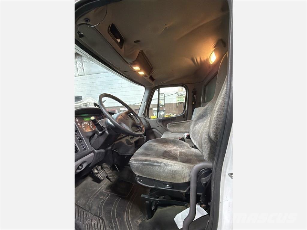 Freightliner M2 Kühlkoffer