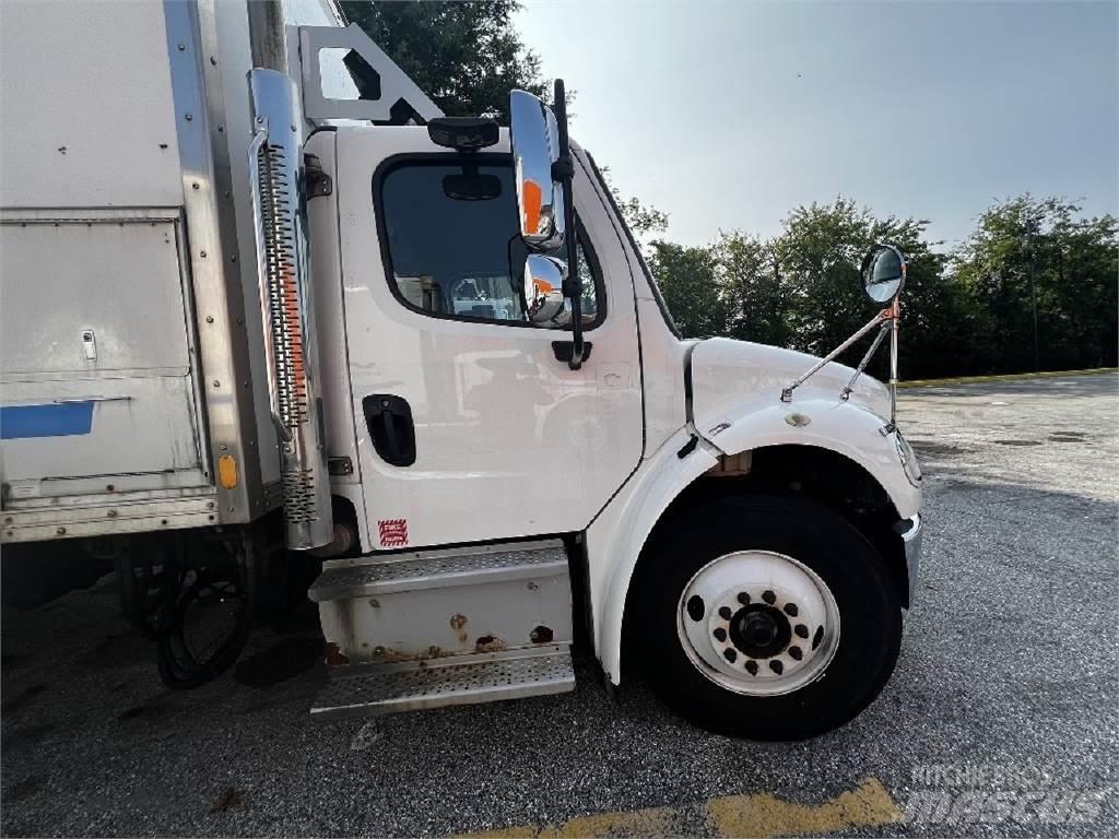 Freightliner M2-106 Kofferaufbau
