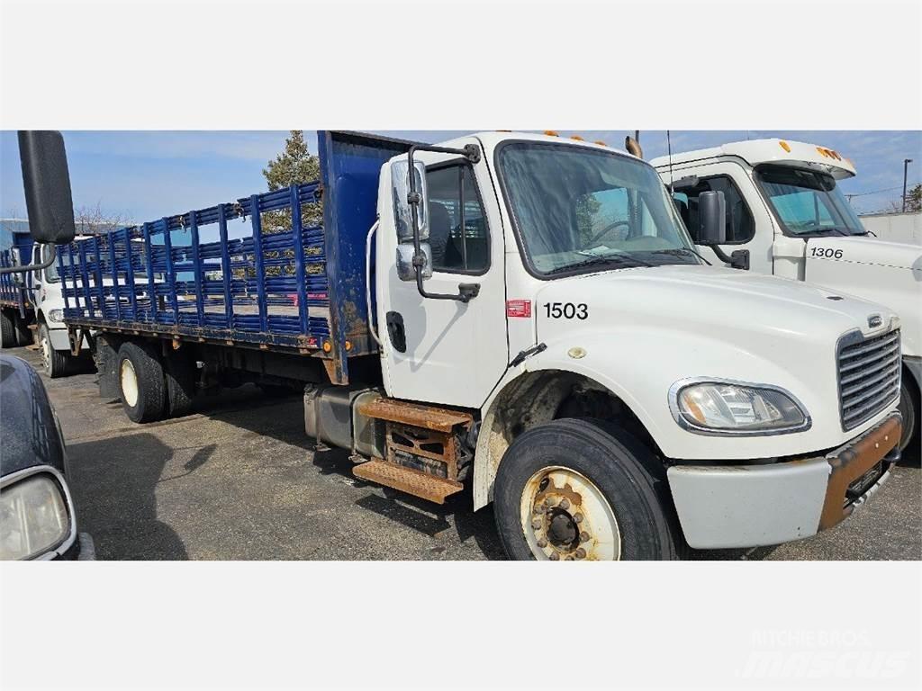 Freightliner M2 106 Pritschenwagen/Pritschenwagen mit Seitenklappe