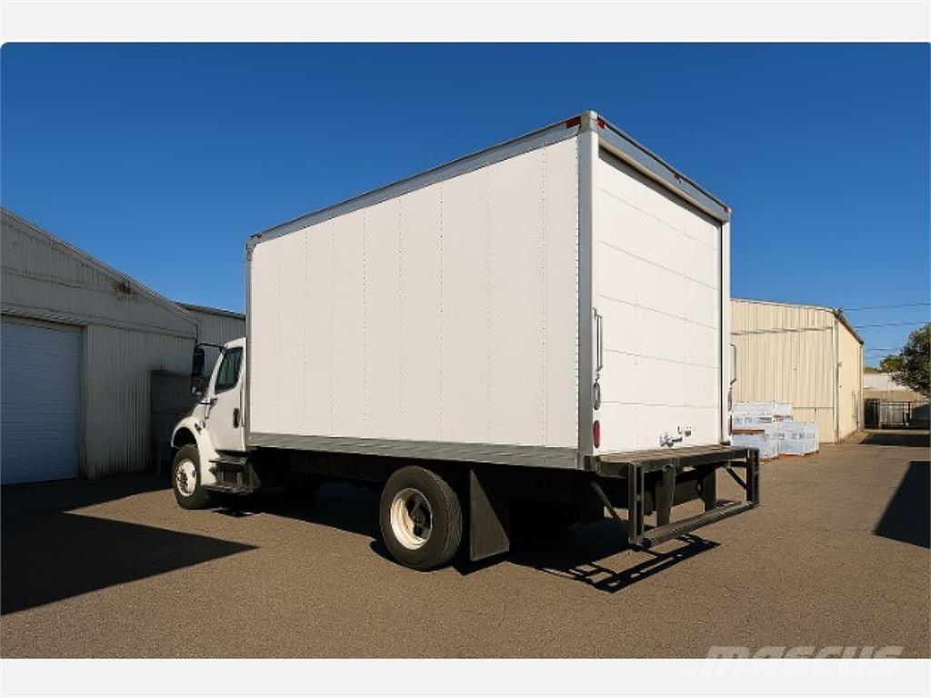 Freightliner M2 106 Kofferaufbau