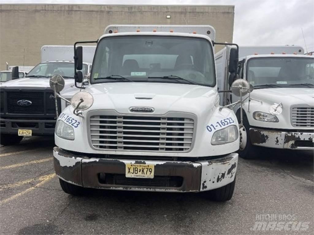 Freightliner M2106 Getränkewagen