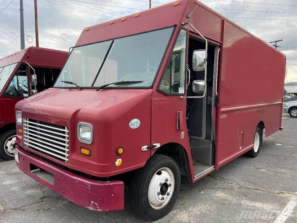 Freightliner MT45 Kastenwagen