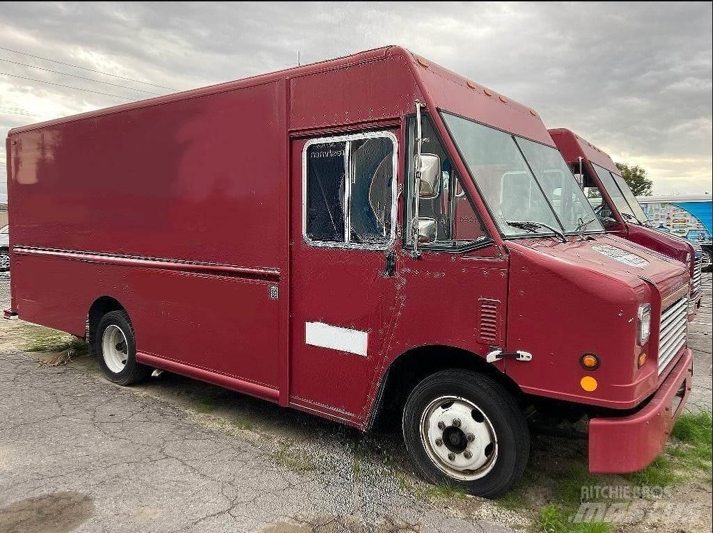 Freightliner MT45 Kastenwagen