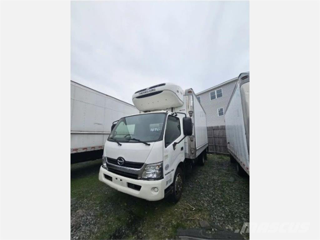 Hino 195 Kühlkoffer
