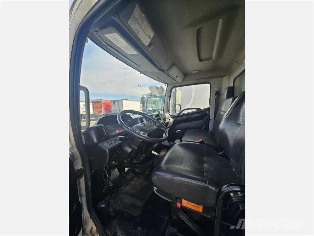 Hino 268 Kühlkoffer