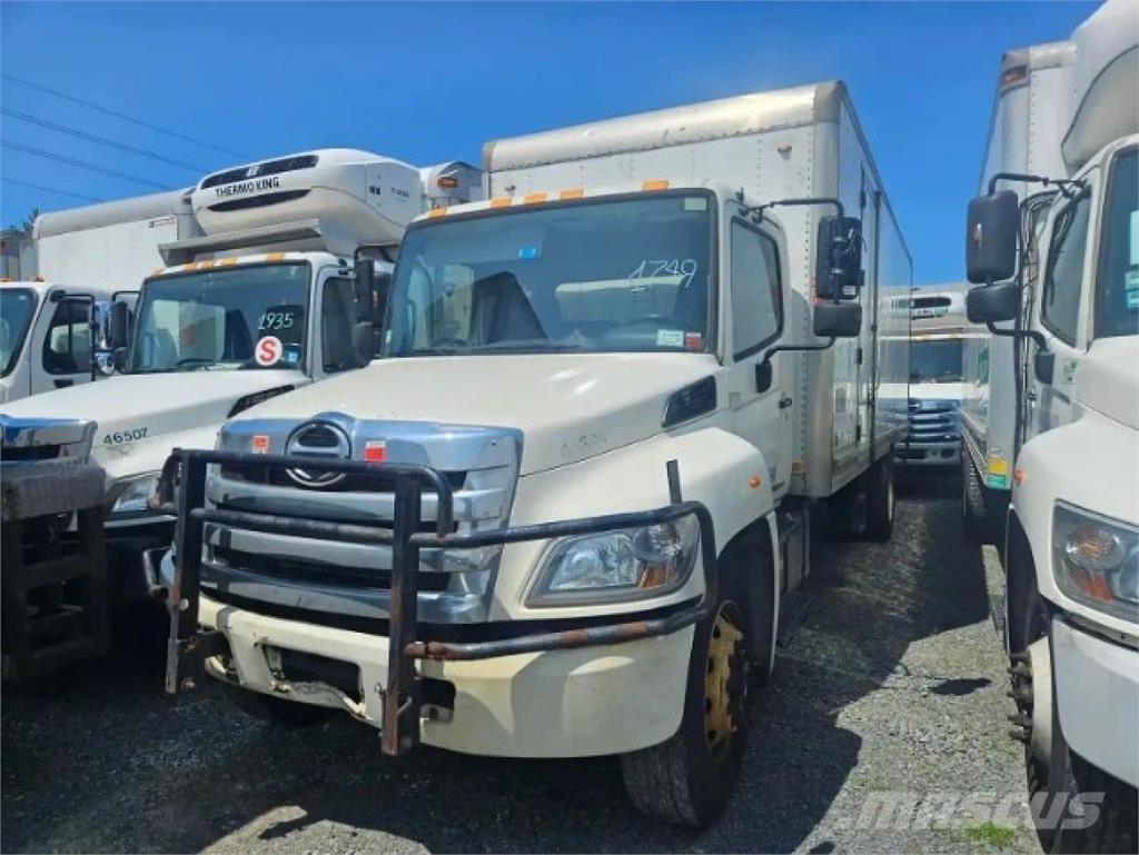 Hino 268 Kofferaufbau