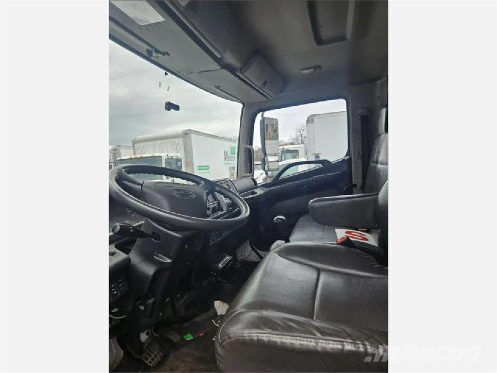 Hino 268 Kofferaufbau