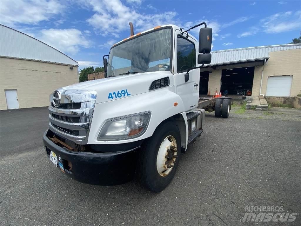 Hino 338 Wechselfahrgestell