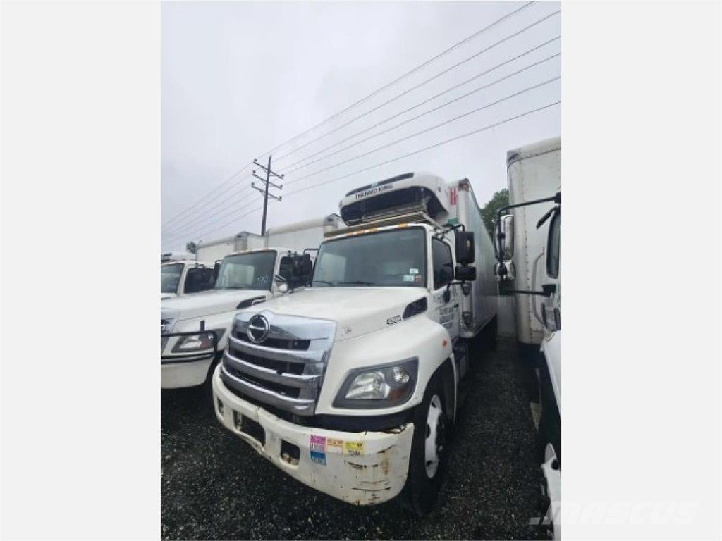 Hino 338 Kühlkoffer