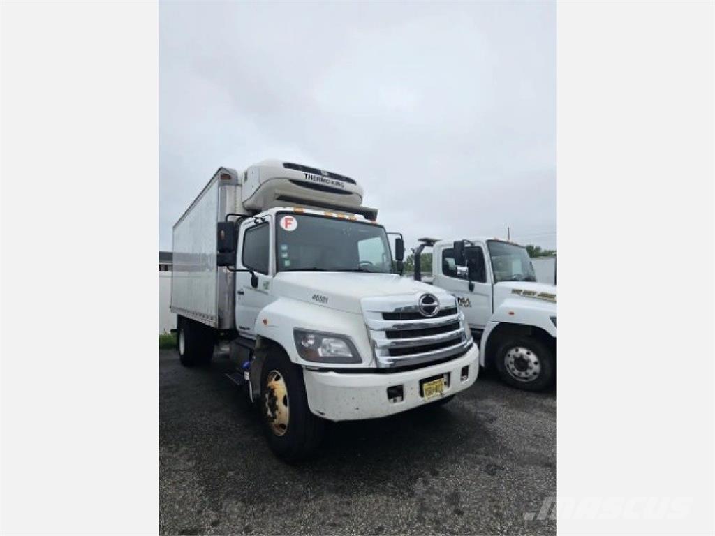 Hino 338 Kühlkoffer