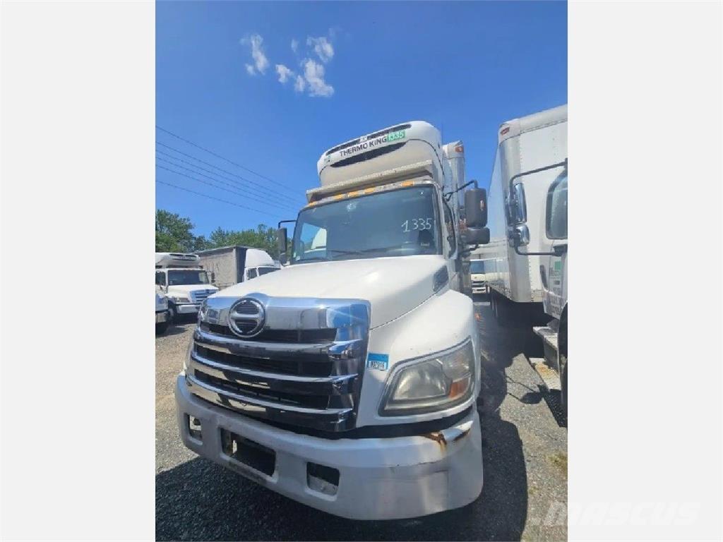 Hino 338 Kühlkoffer