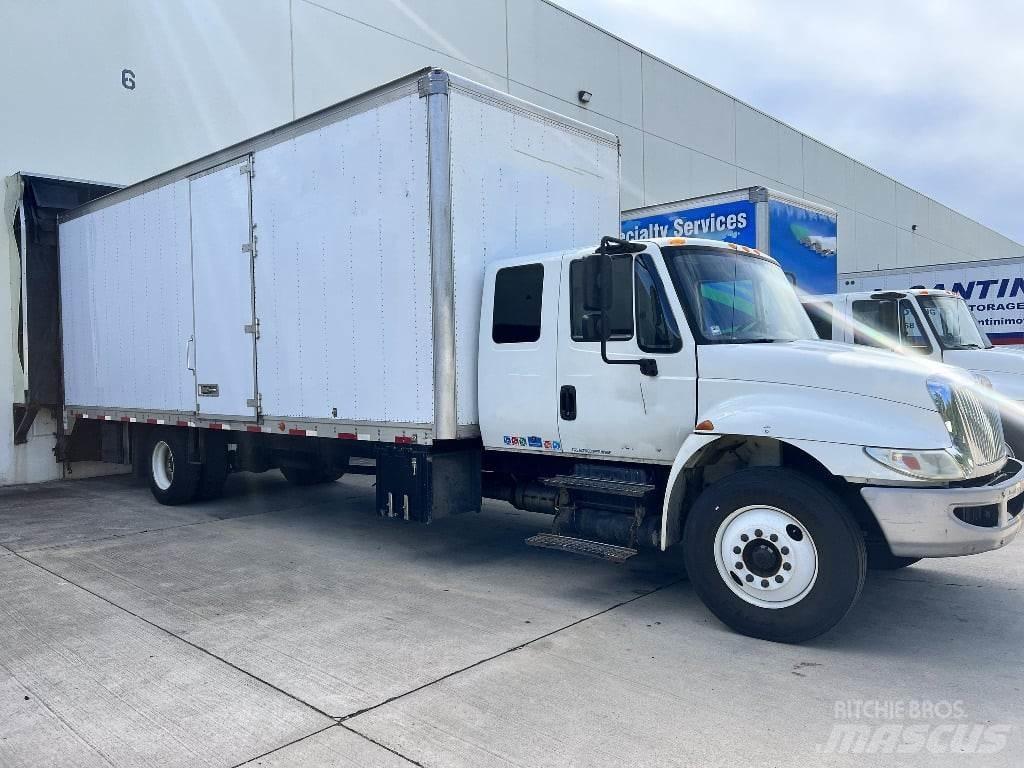 International 4300 Kofferaufbau
