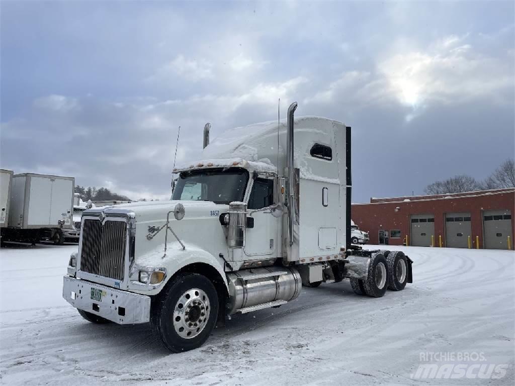 International 9900i Sattelzugmaschinen
