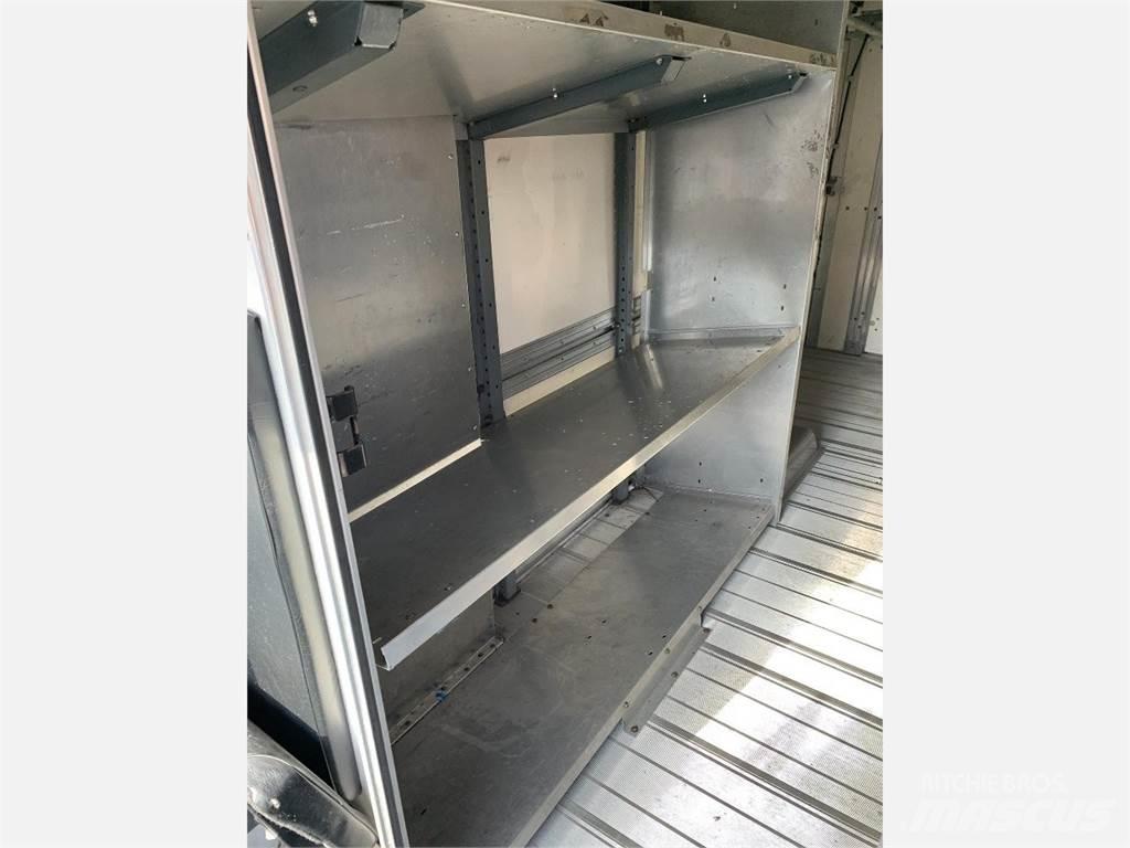 Isuzu Reach Kastenwagen